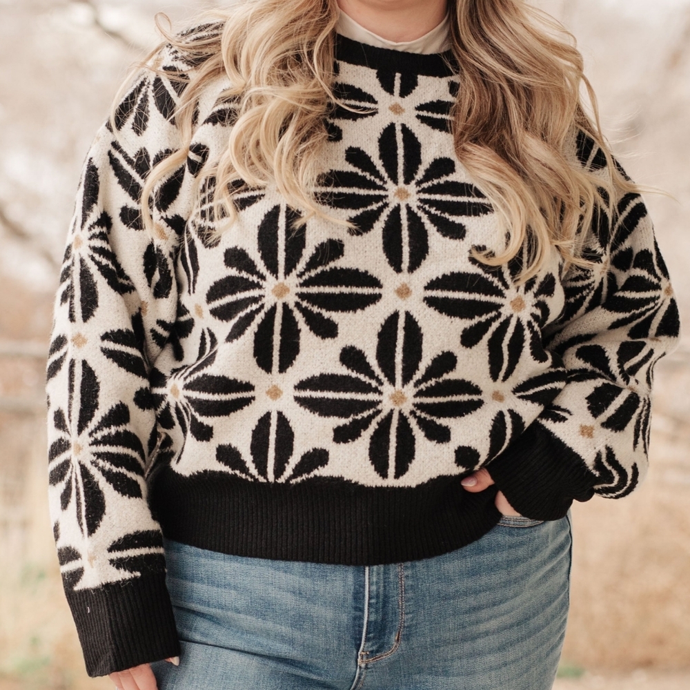 Bibi Mid Mod Black Floral Sweater Size L
